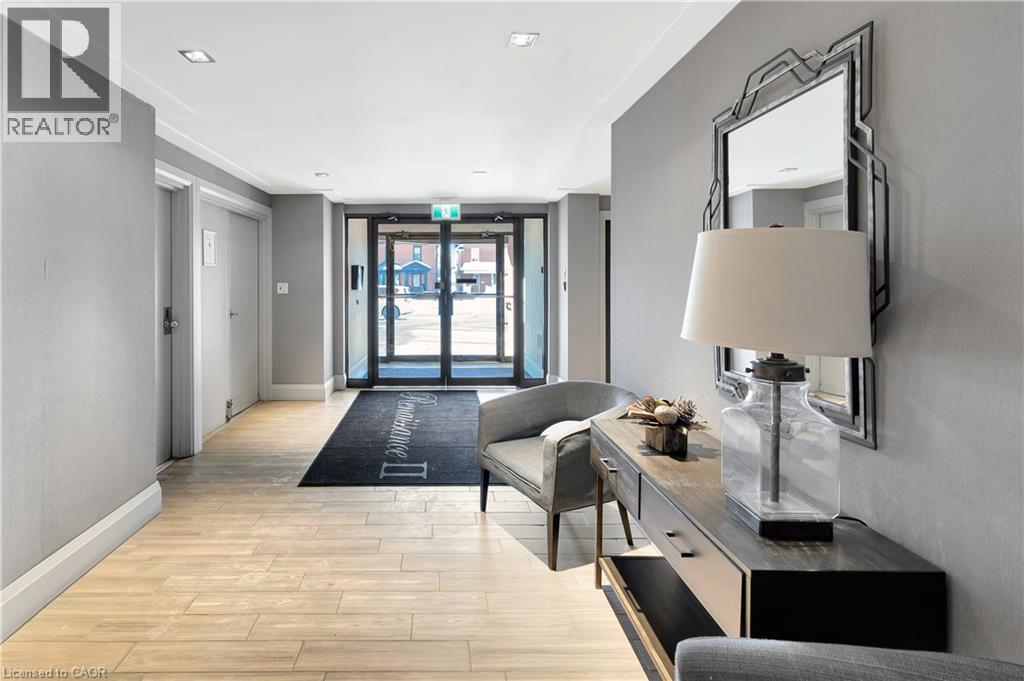 10 ELLEN Street E Unit# 901