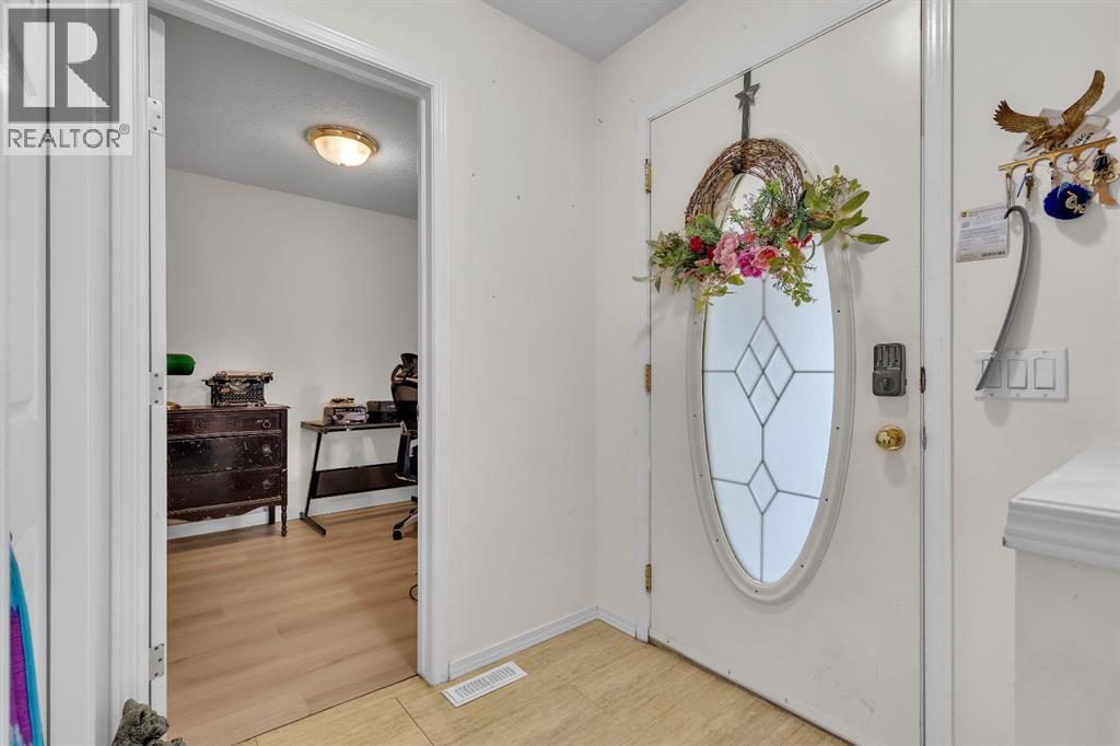 36 Dovista Court SE