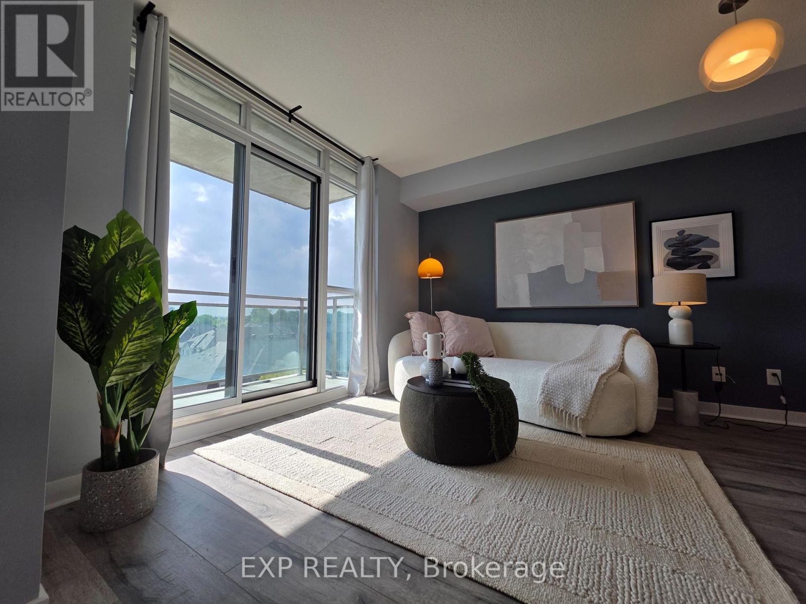 723 - 120 DALLIMORE CIRCLE