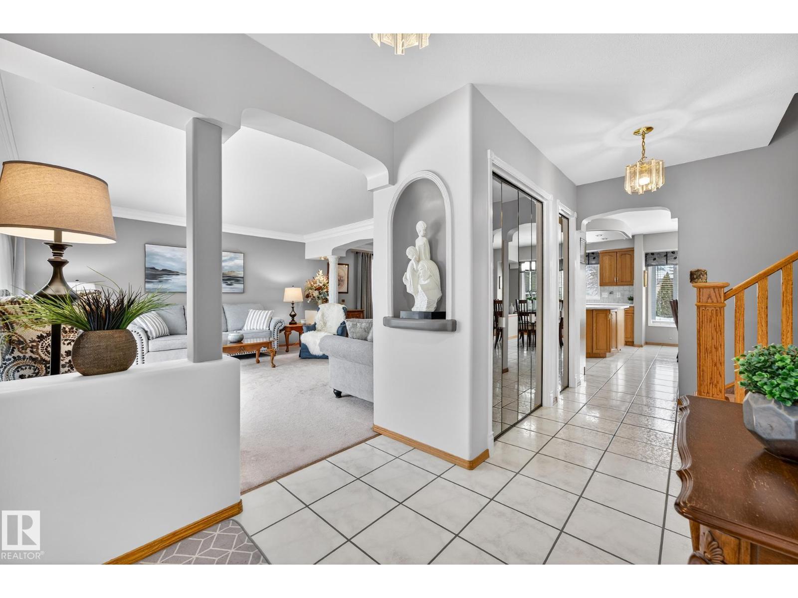 3455 Hill View CR NW