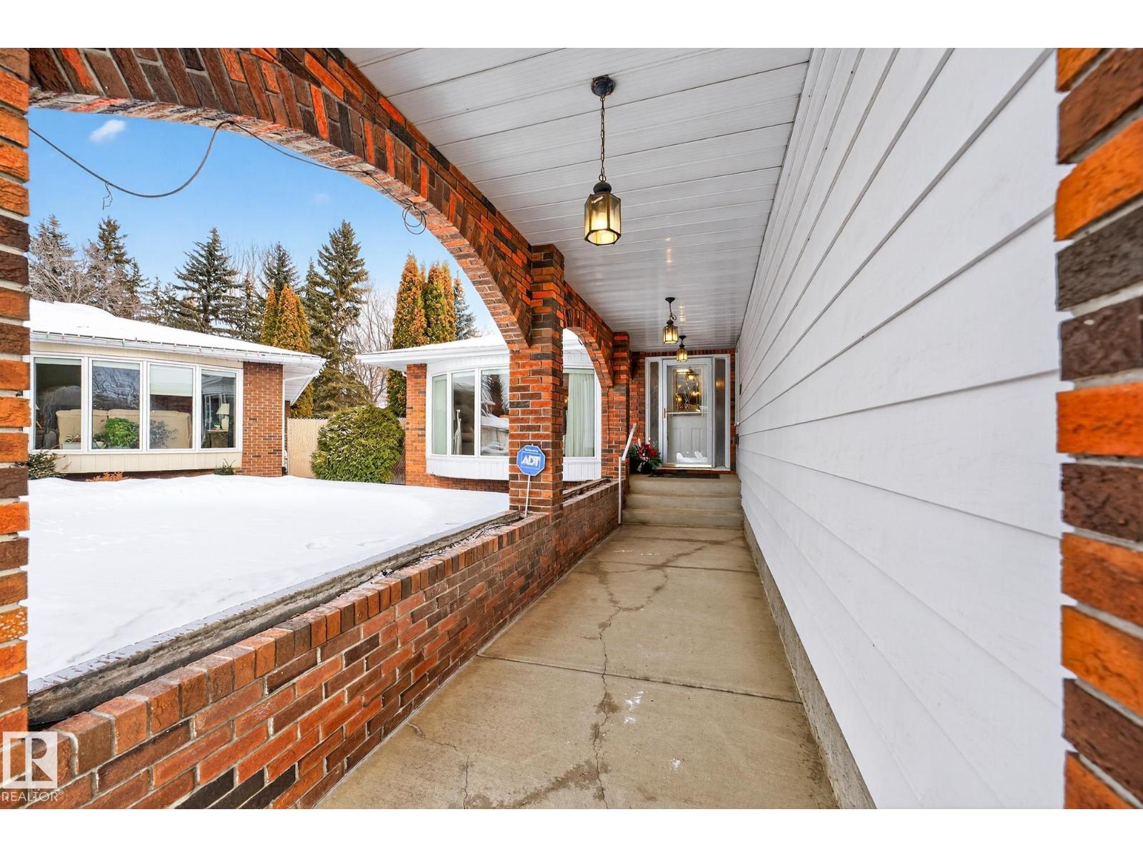 3455 Hill View CR NW