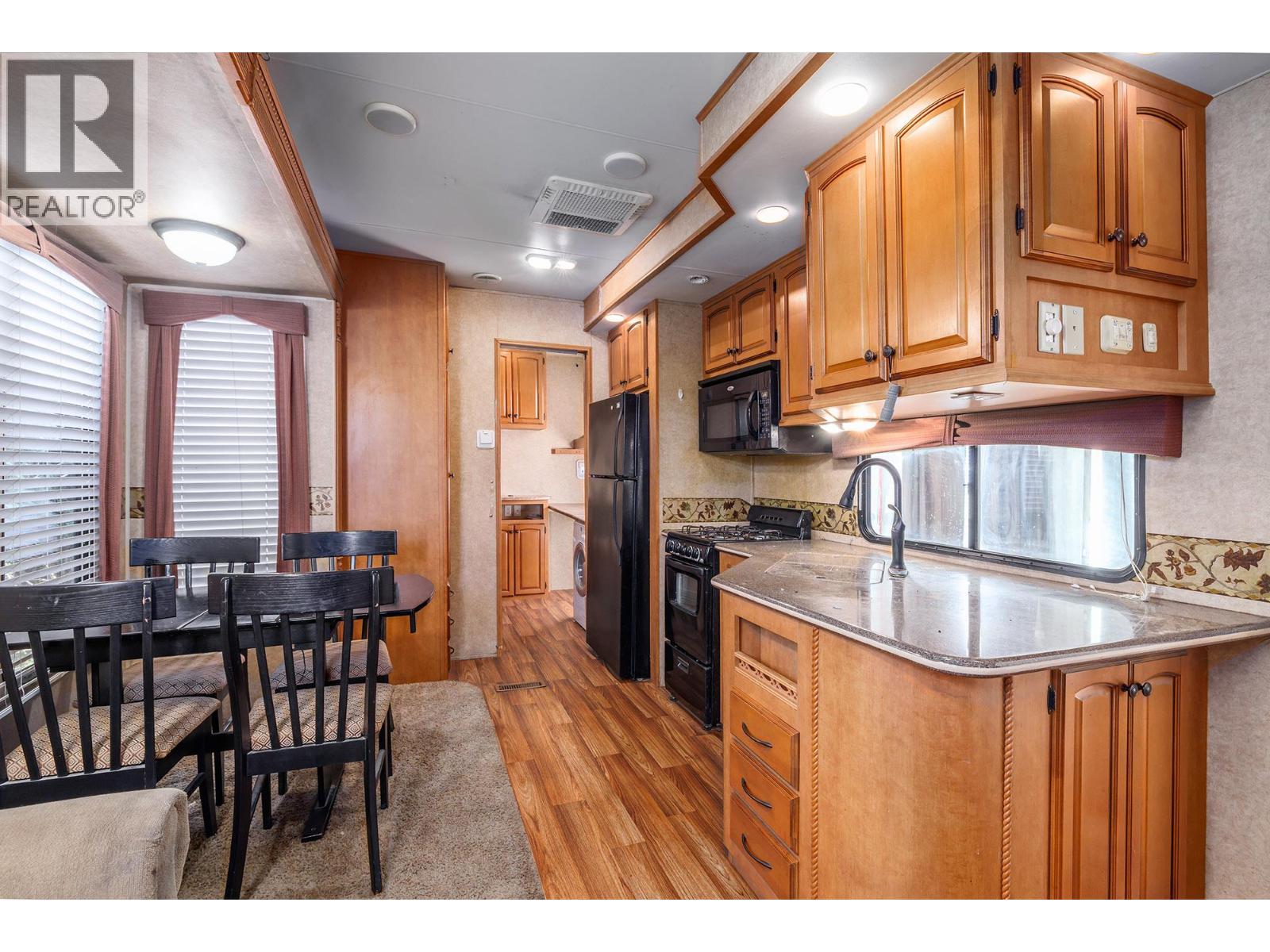 415 COMMONWEALTH Road Unit# 600