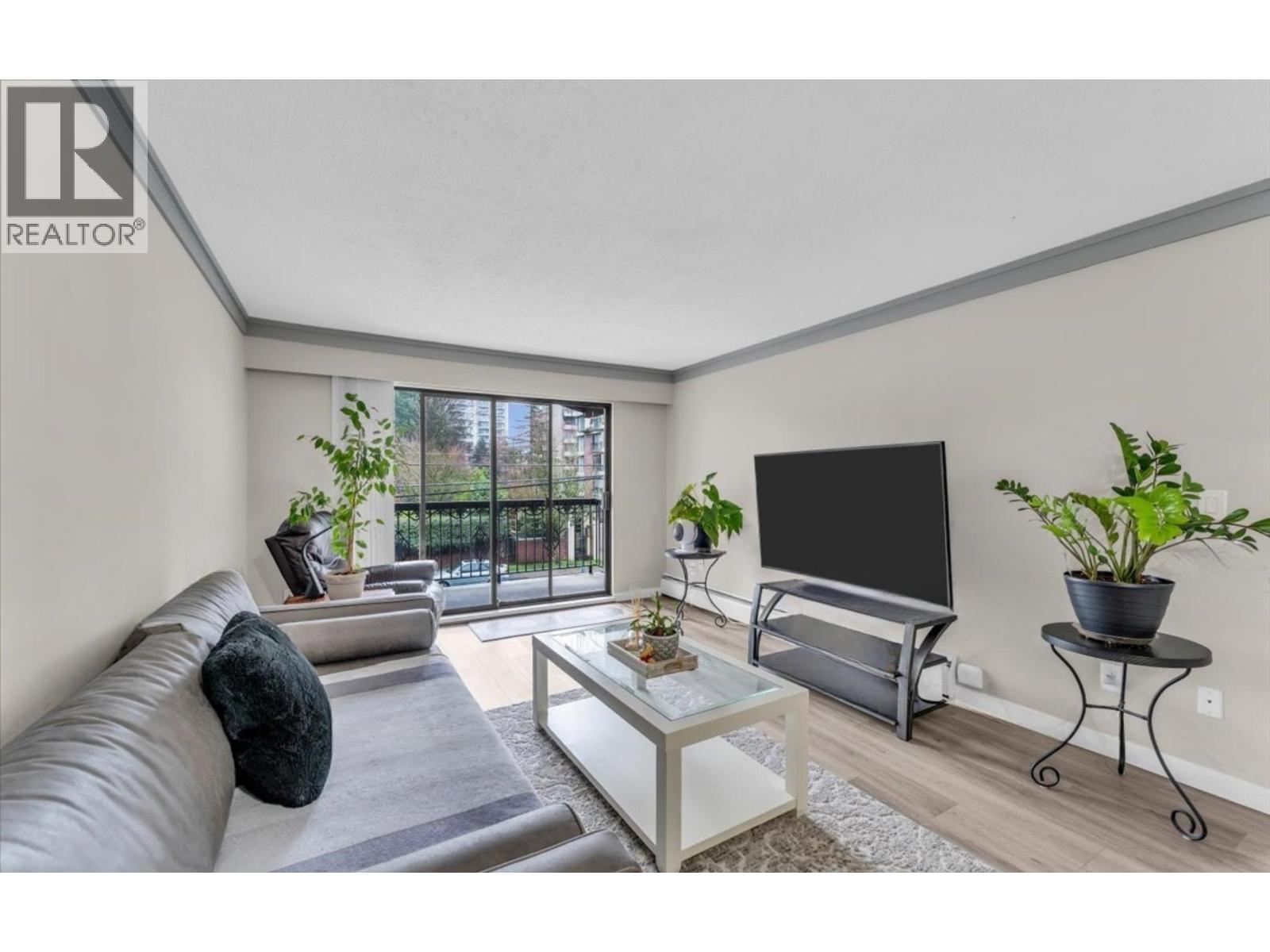 208 707 HAMILTON STREET