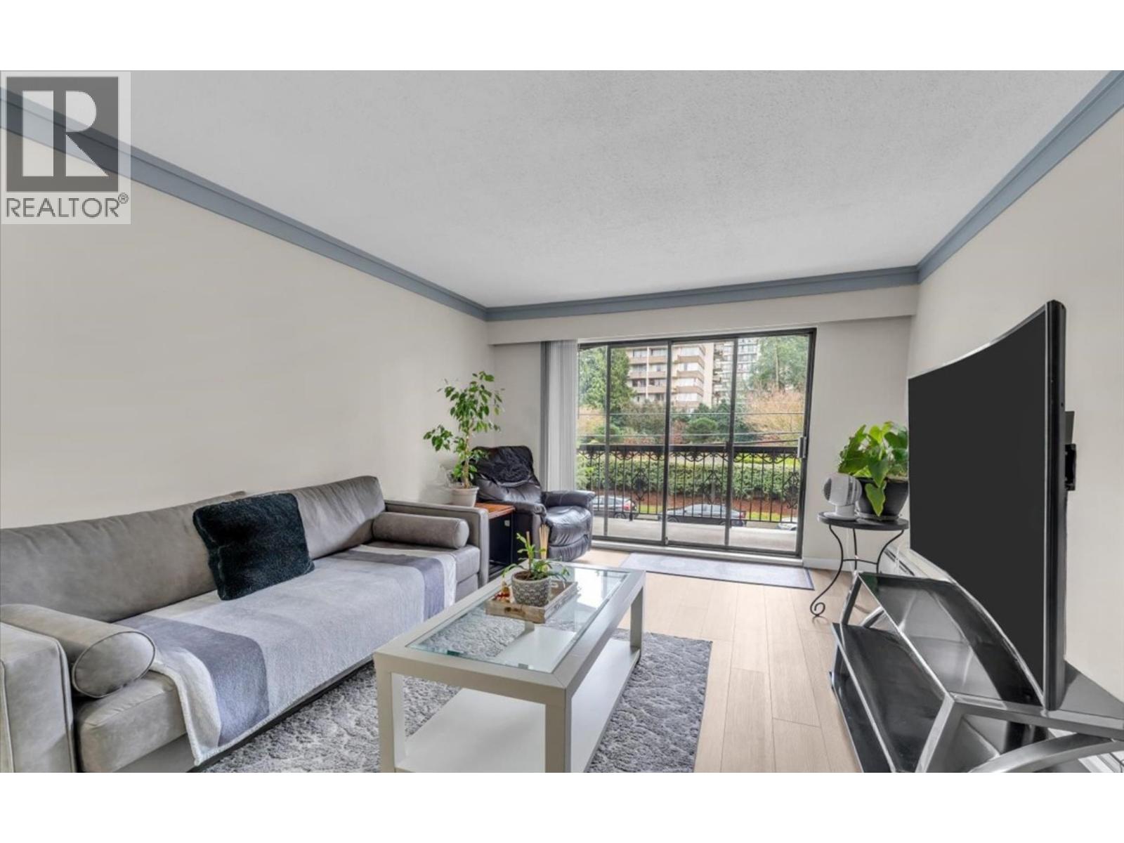 208 707 HAMILTON STREET