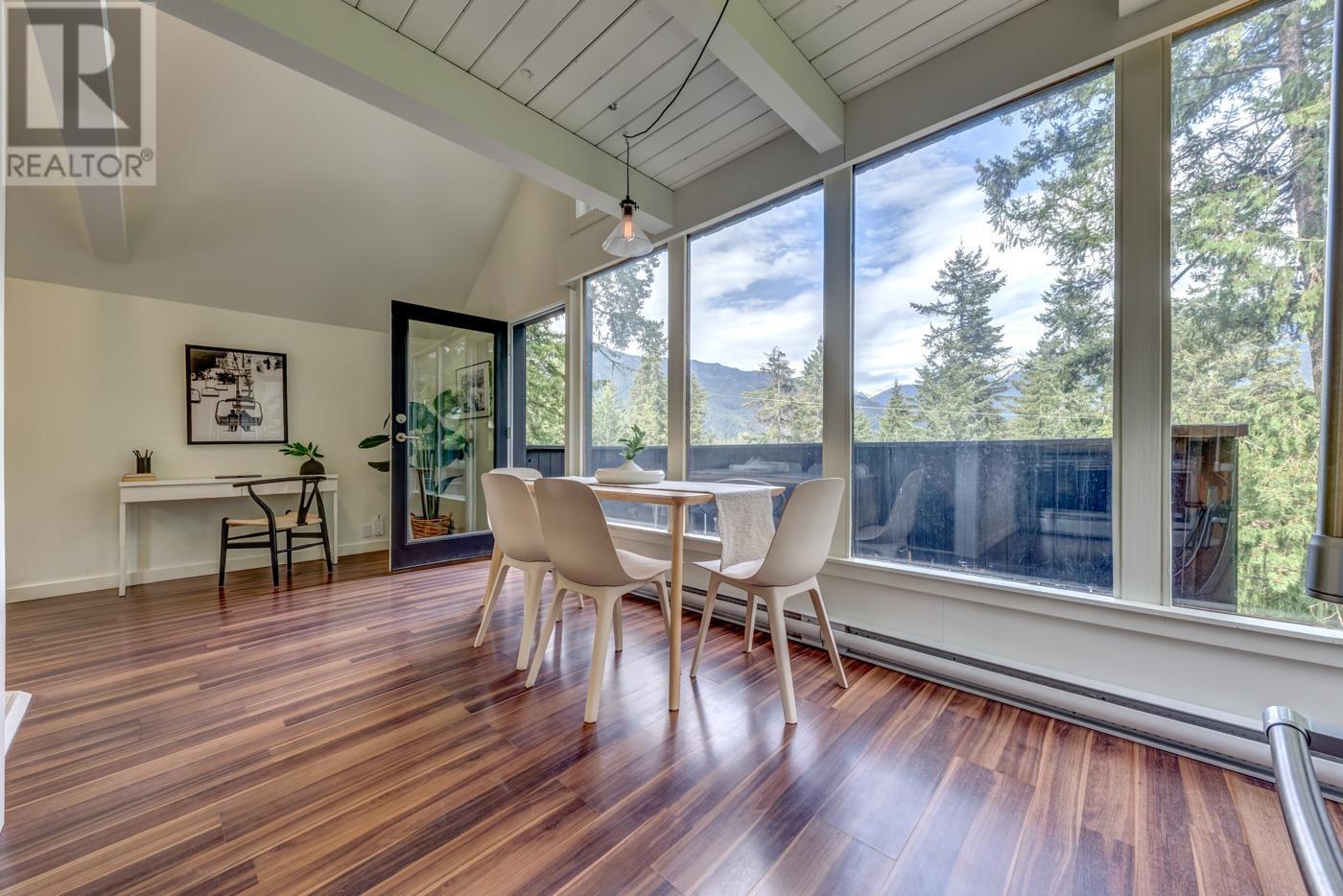 9218 PINETREE LANE