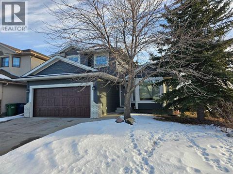 302 Meadowbrook Bay SE Airdrie AB T4A2B2
