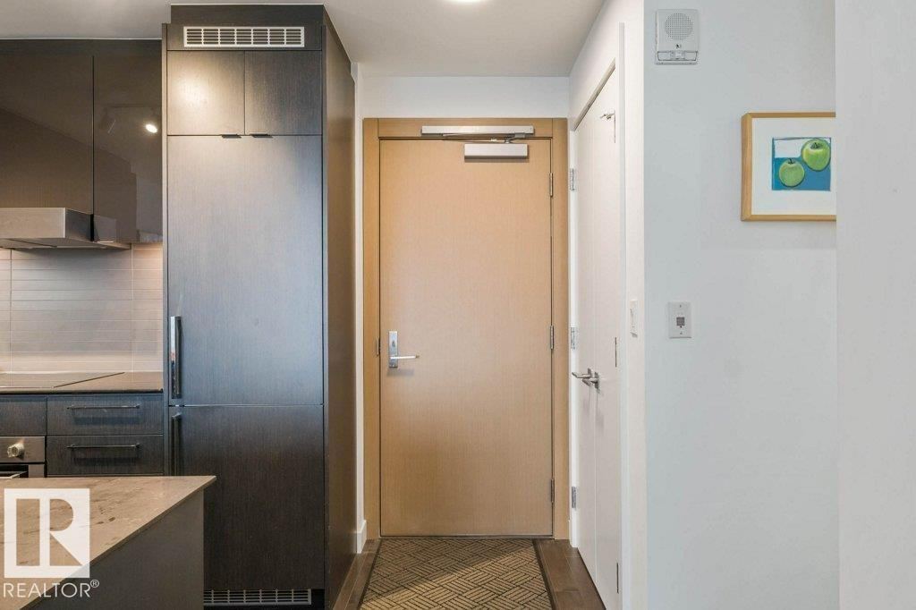 #3606 10360 102 ST NW