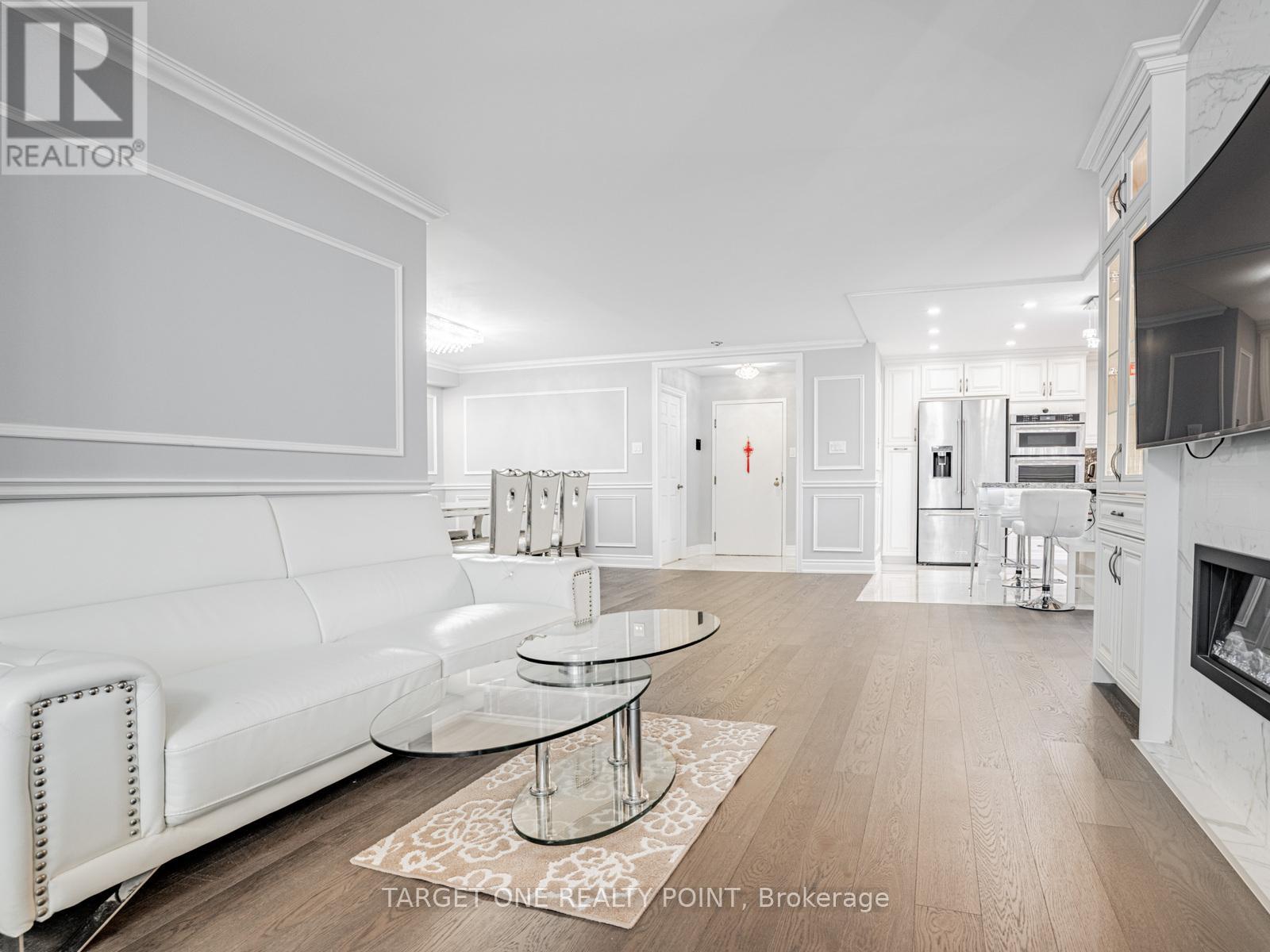 608 - 65 SPRING GARDEN AVENUE