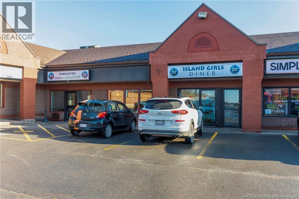 Photo 1 of 29 — 800 Fairville Boulevard, Saint John, NB E2M5T4