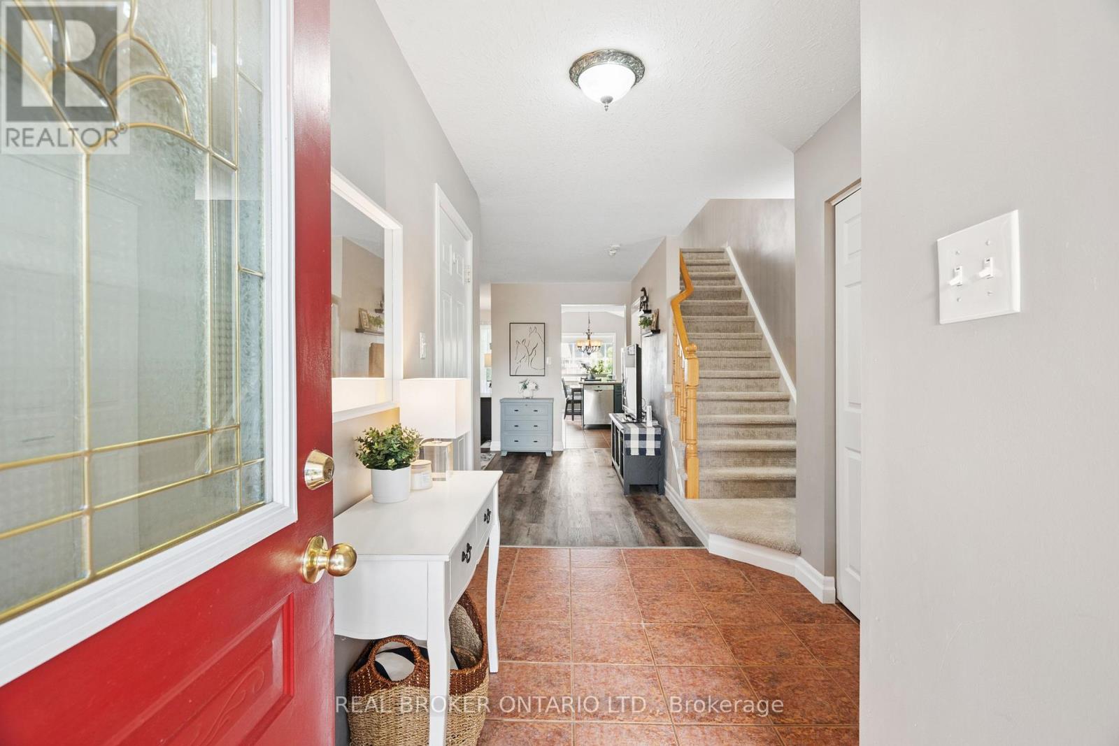 22 SANDCREEK LANE