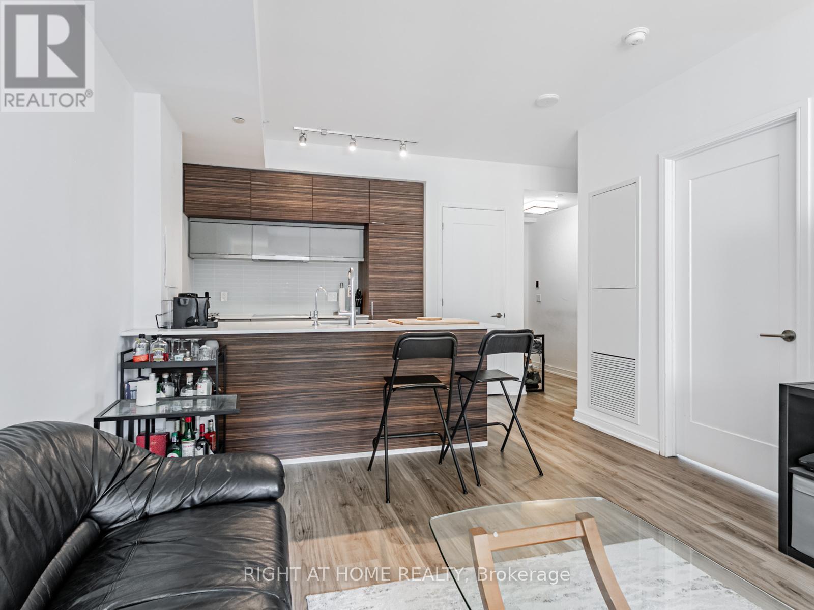 813 - 88 SCOTT STREET