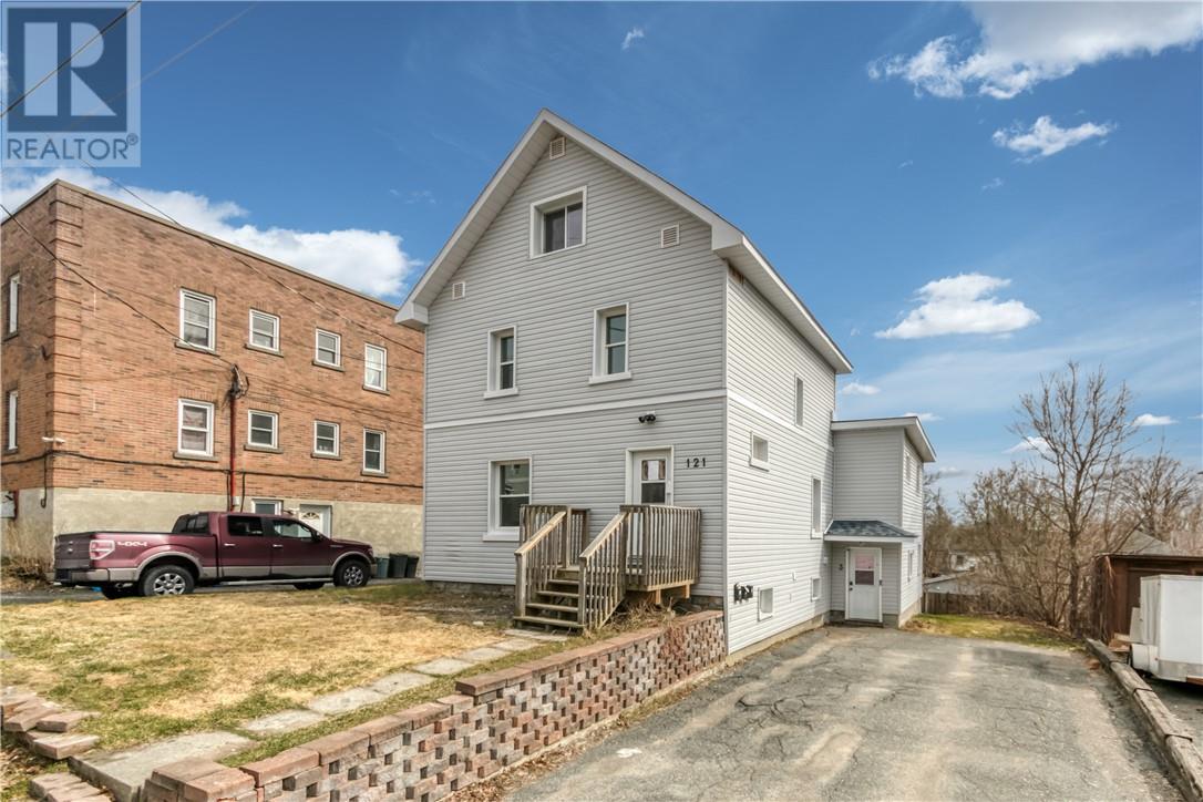 Photo 1 of 47 — 121 Bloor Street, Sudbury, ON P3C2K8