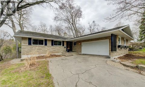 279 FERNDALE Place Waterloo ON N2J3X8