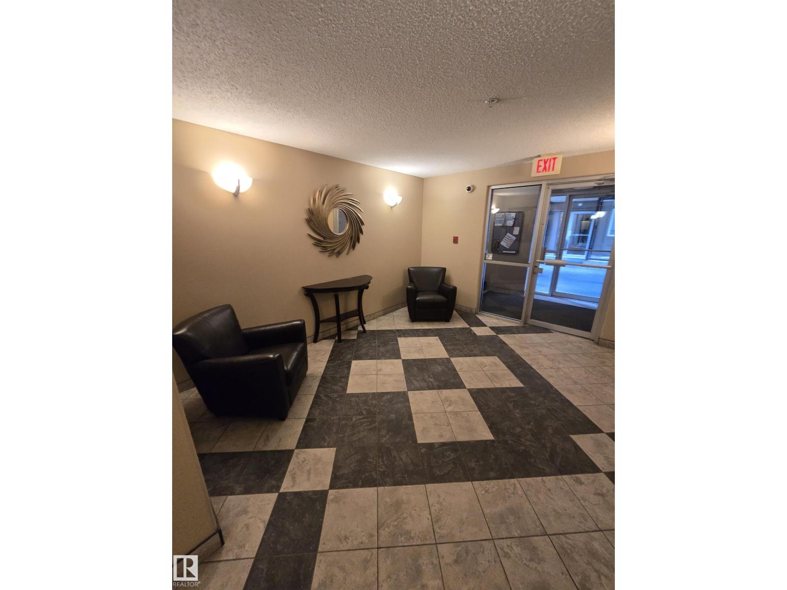 #105 11109 84 AV NW