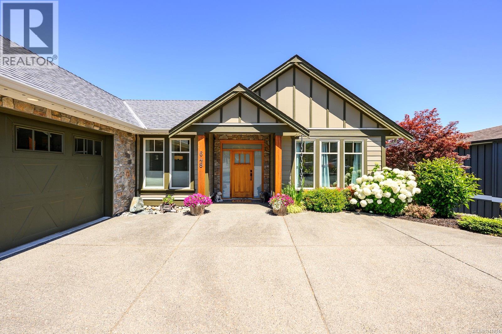 648 Mariner Dr