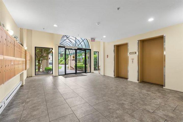 306 2964 TRETHEWEY STREET