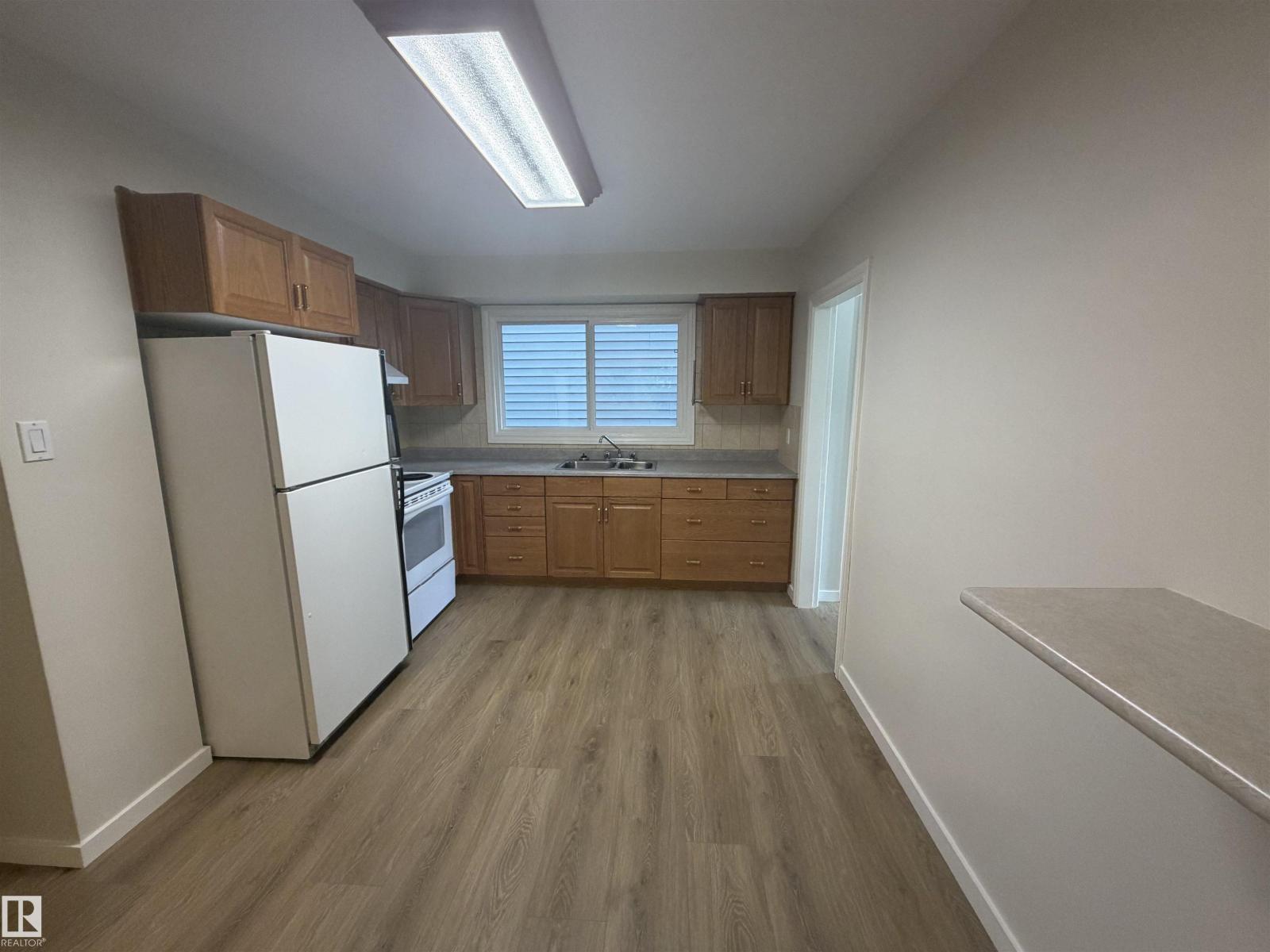 9640 74 AV NW