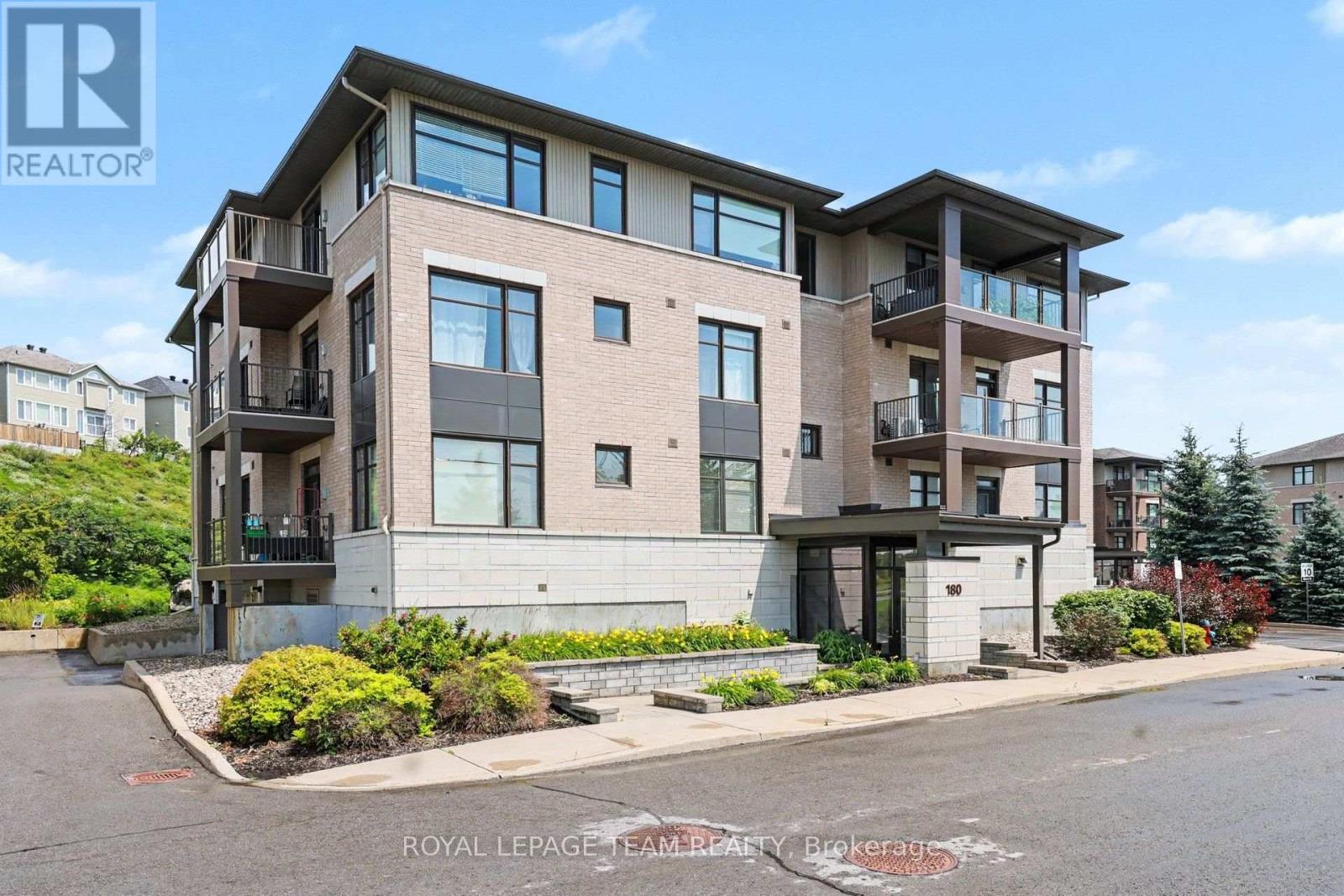304 - 180 GUELPH PRIVATE