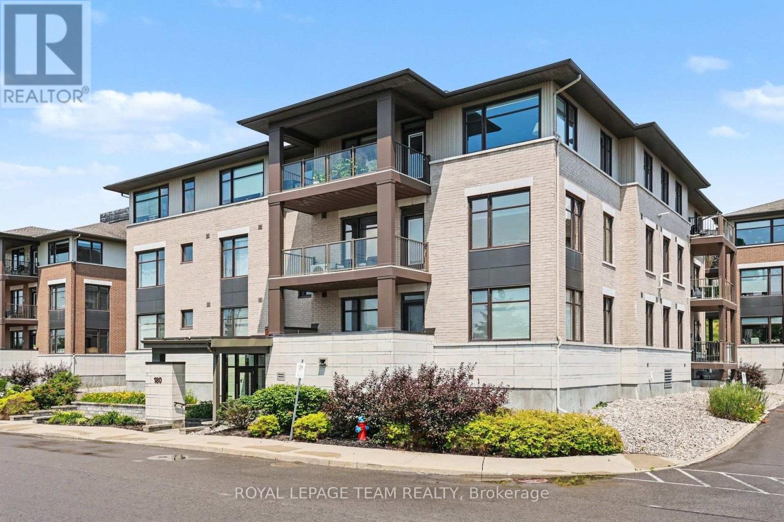 304 - 180 GUELPH PRIVATE