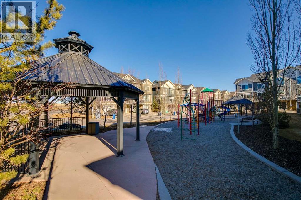 605 Evanston Manor NW