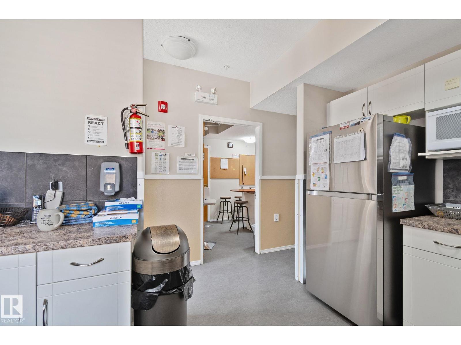 9512 154 ST NW