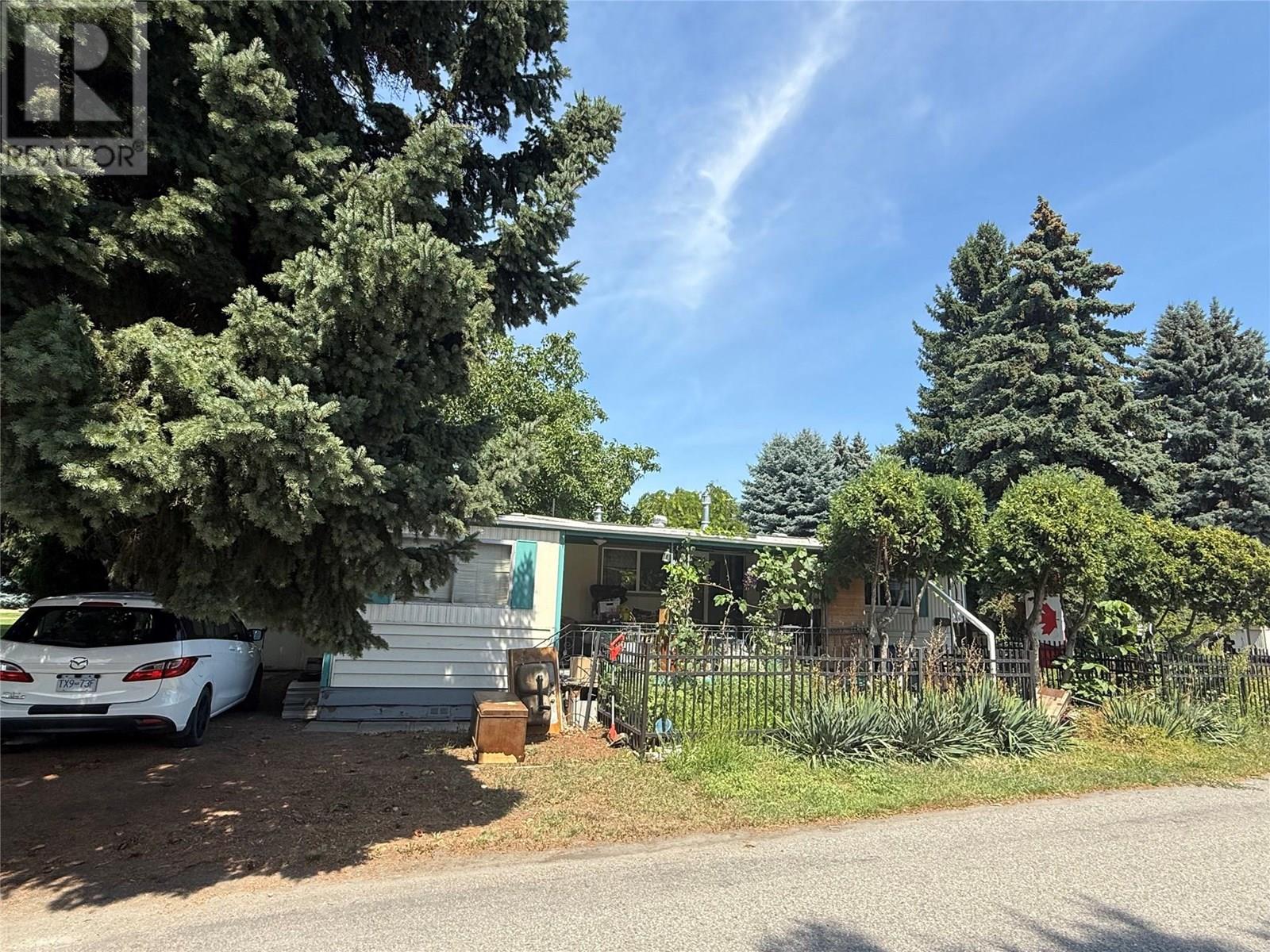 3535 Casorso Road Unit# 79