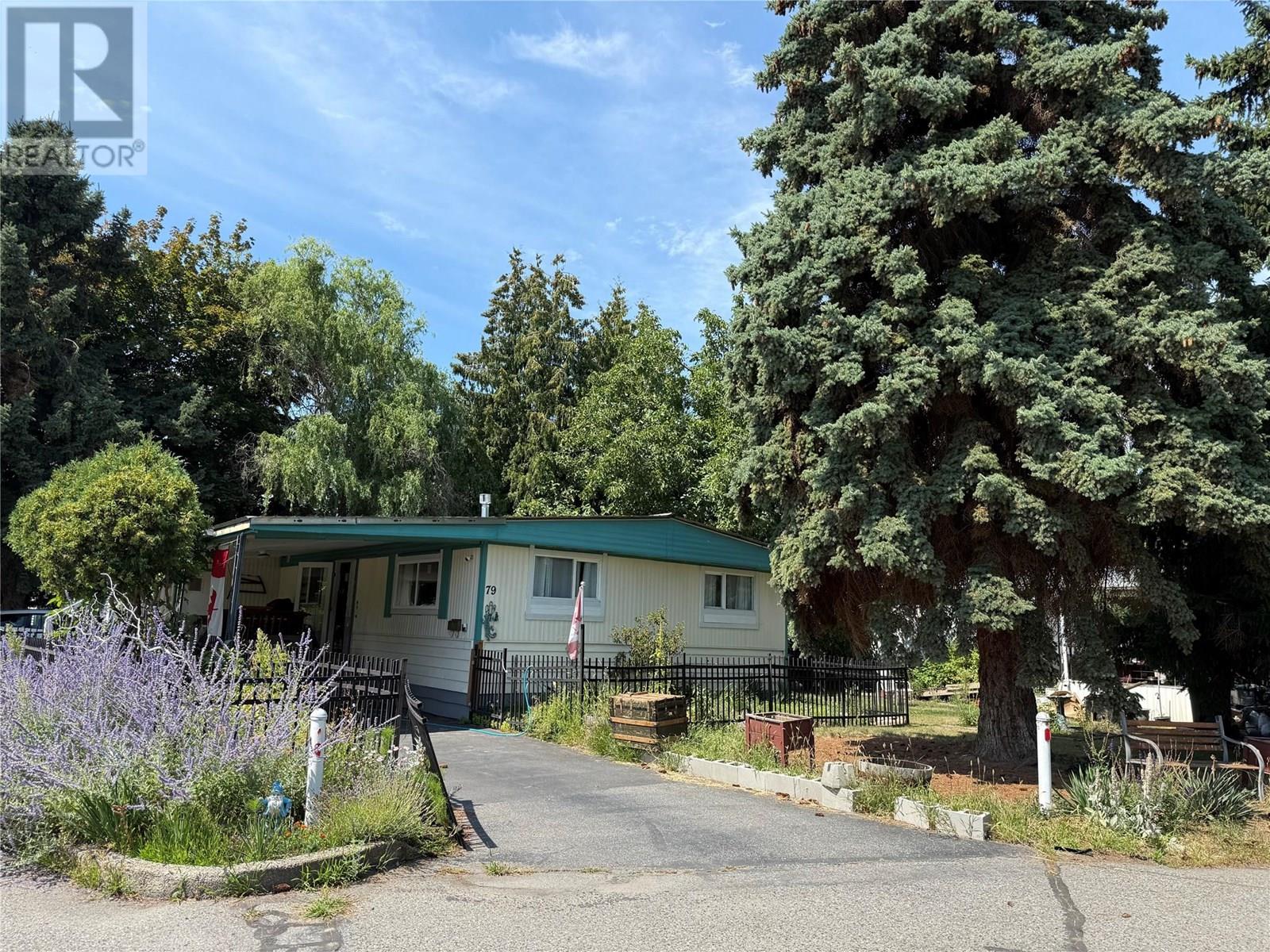 3535 Casorso Road Unit# 79