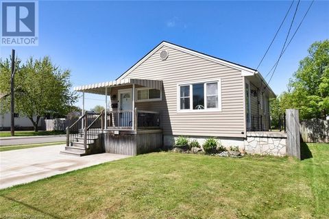 237 ADAIR Avenue N Hamilton ON L8H6B3