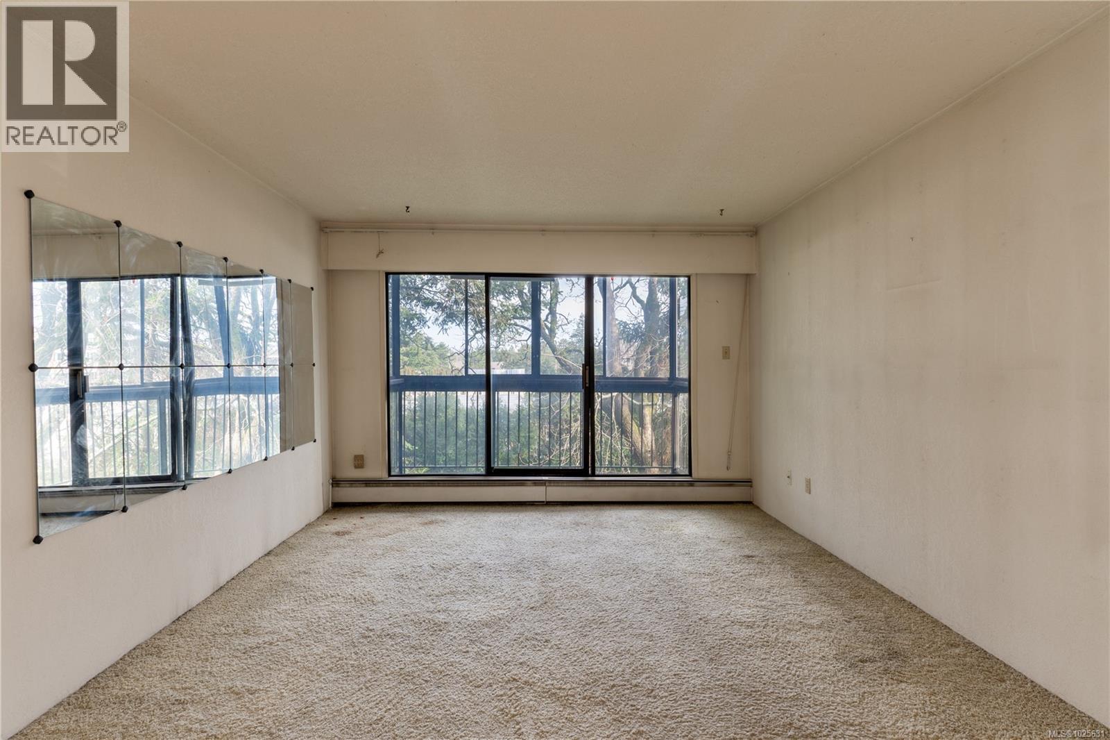 203 1009 McKenzie Ave