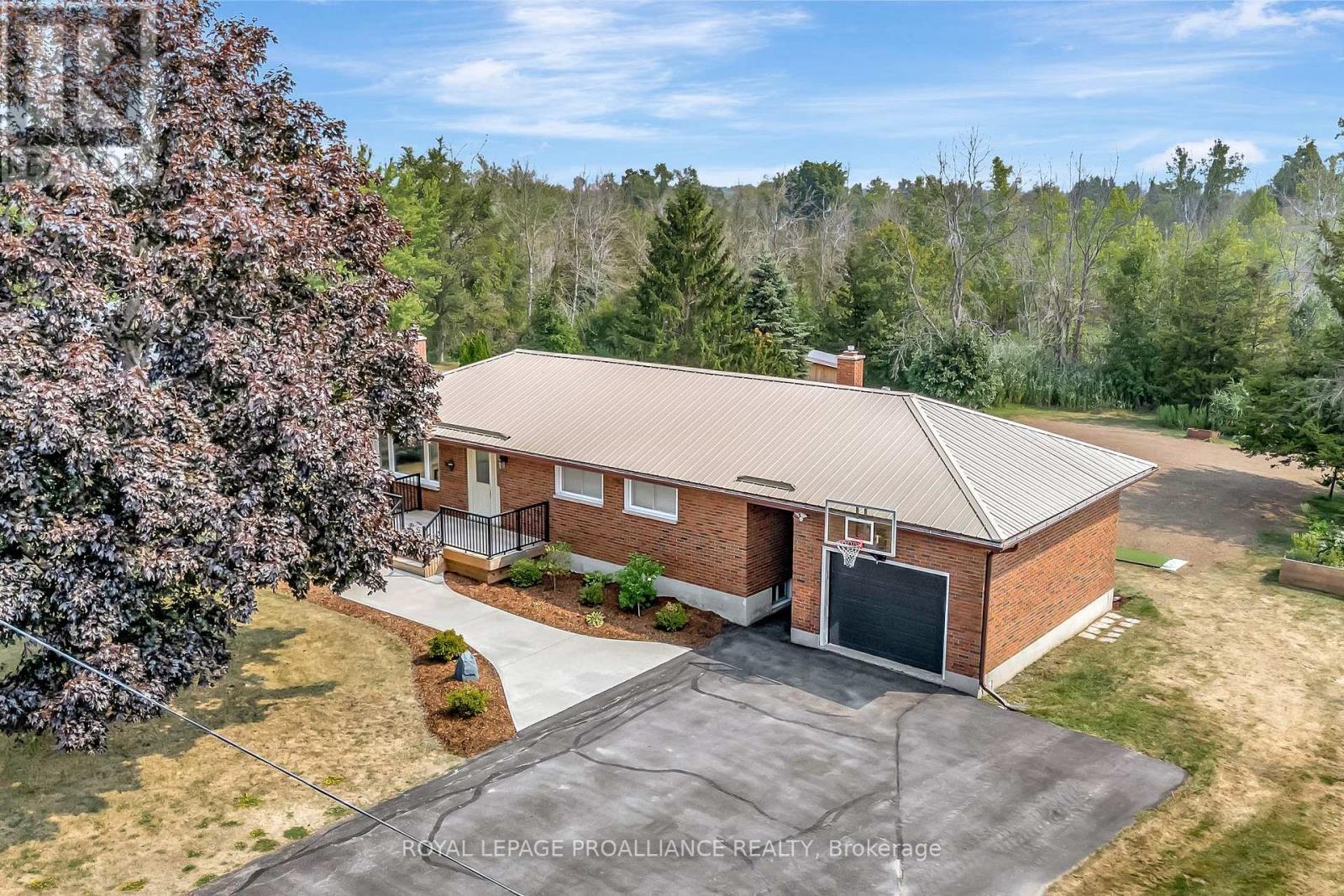 206 ELMWOOD DRIVE