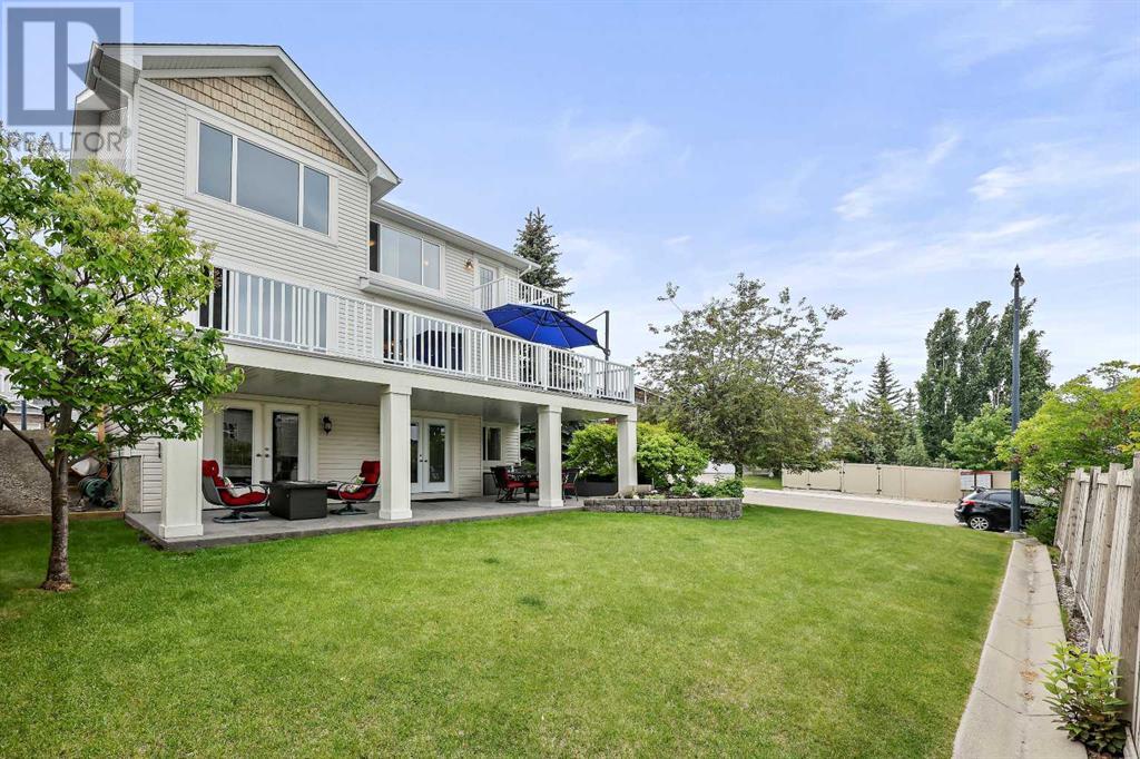 85 Cresthaven View SW