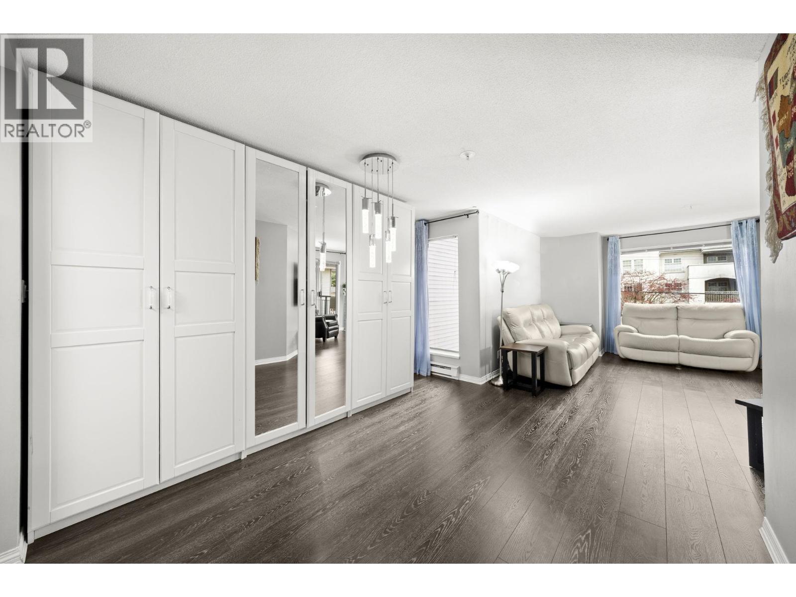 202 1650 GRANT AVENUE