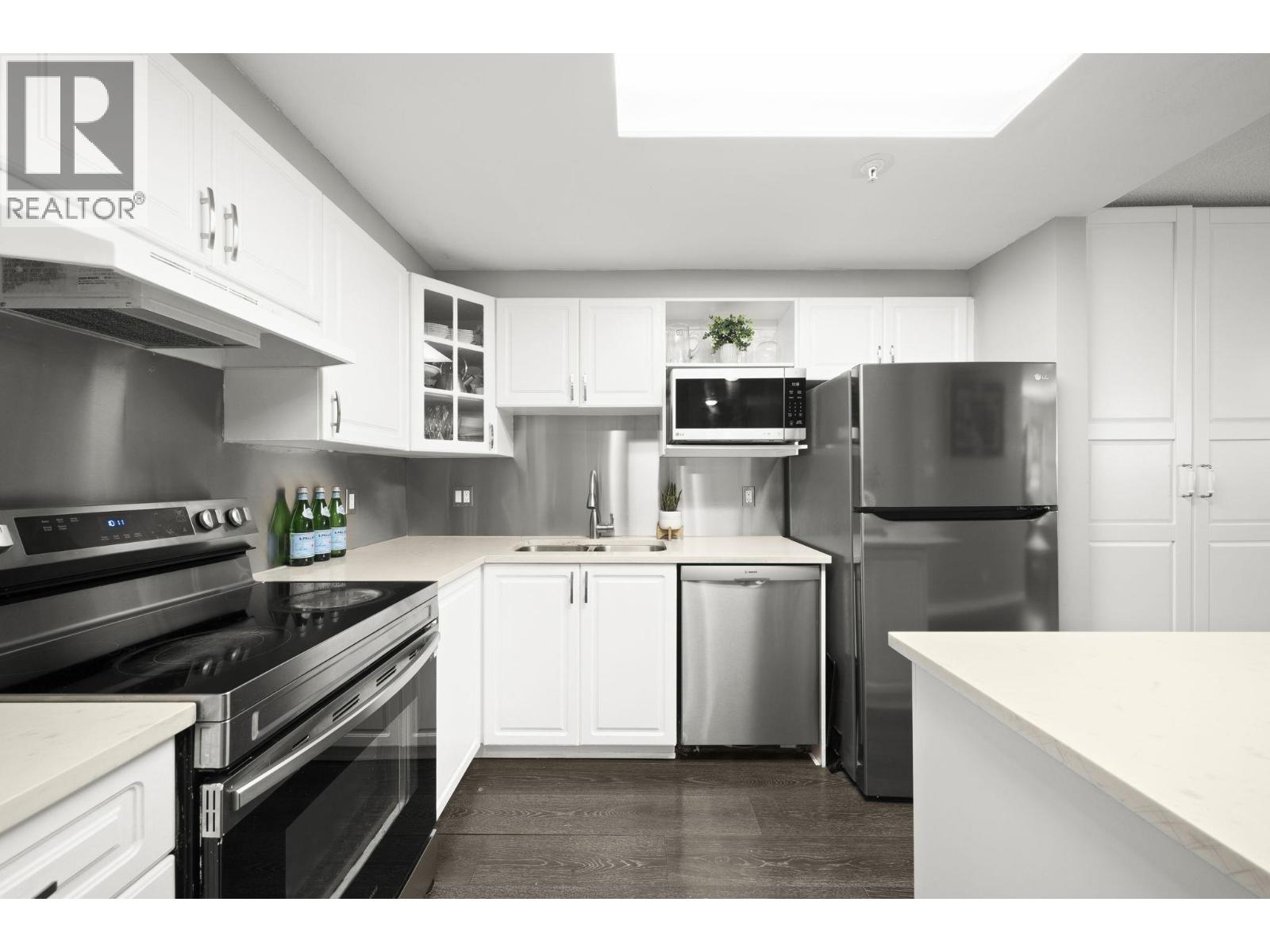 202 1650 GRANT AVENUE