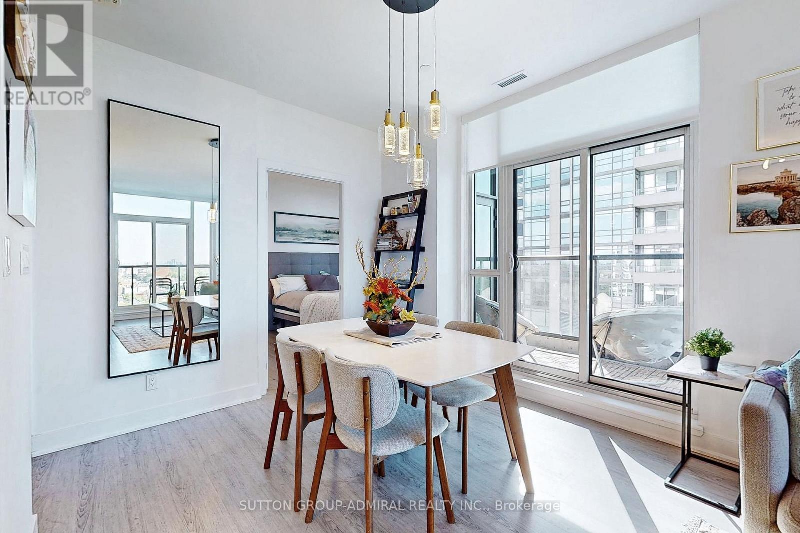 907 - 1486 BATHURST STREET