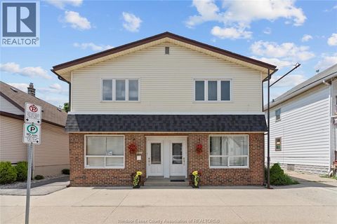 1637 DROUILLARD Windsor ON N8Y2S4