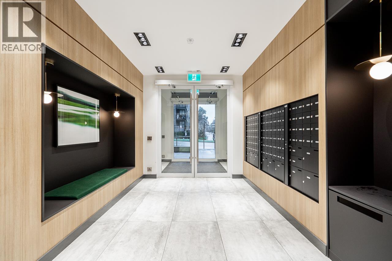 308 645 COMO LAKE AVENUE