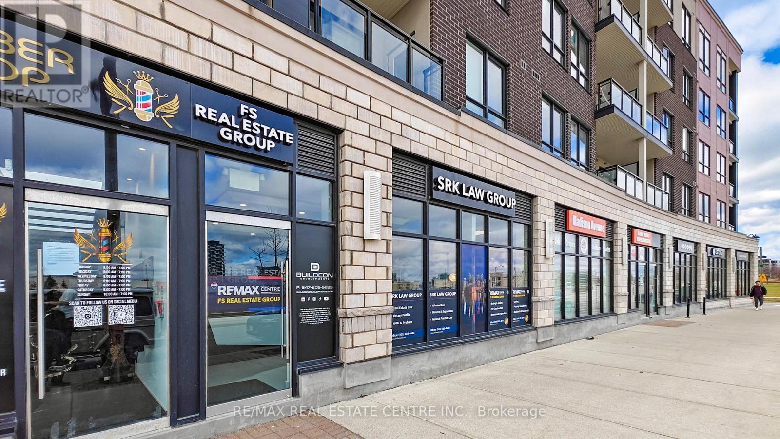 4 - 150 OAK PARK BOULEVARD