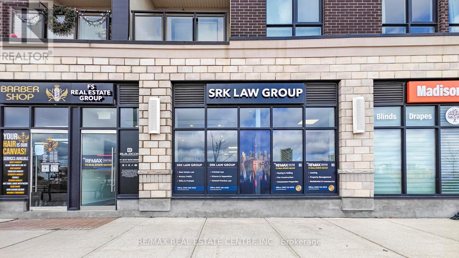 4 - 150 OAK PARK BOULEVARD