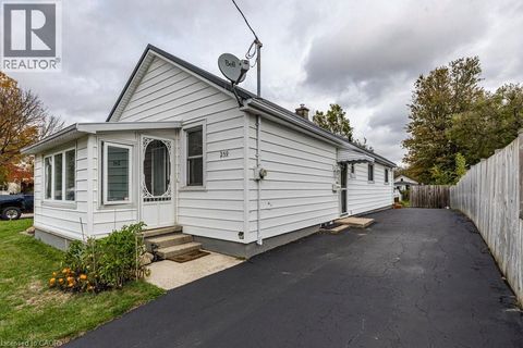 259 METCALFE Street N Simcoe ON N3Y3Y1