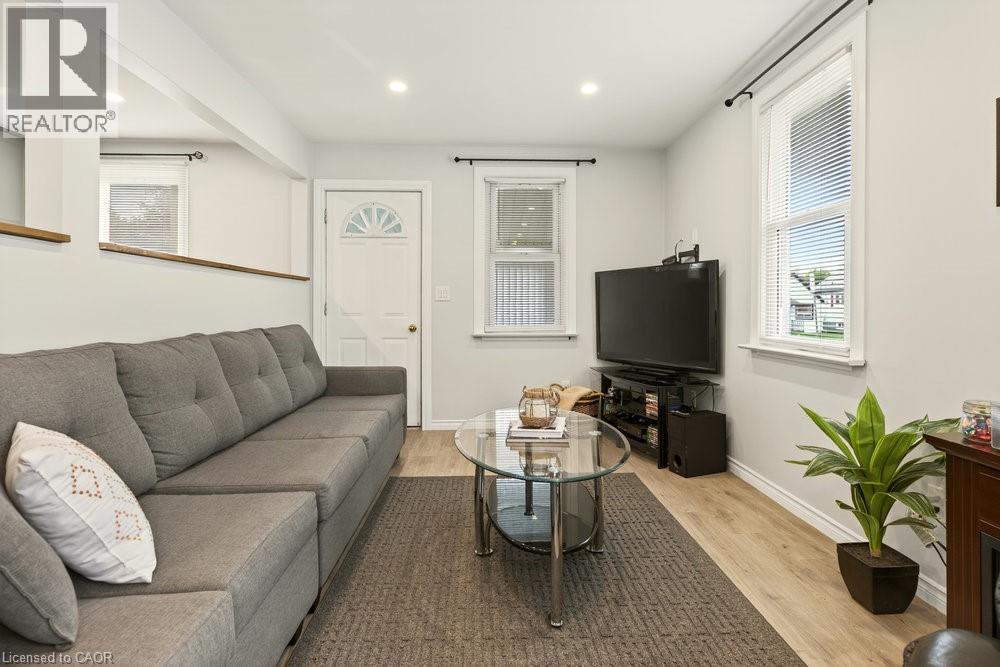 259 METCALFE Street N