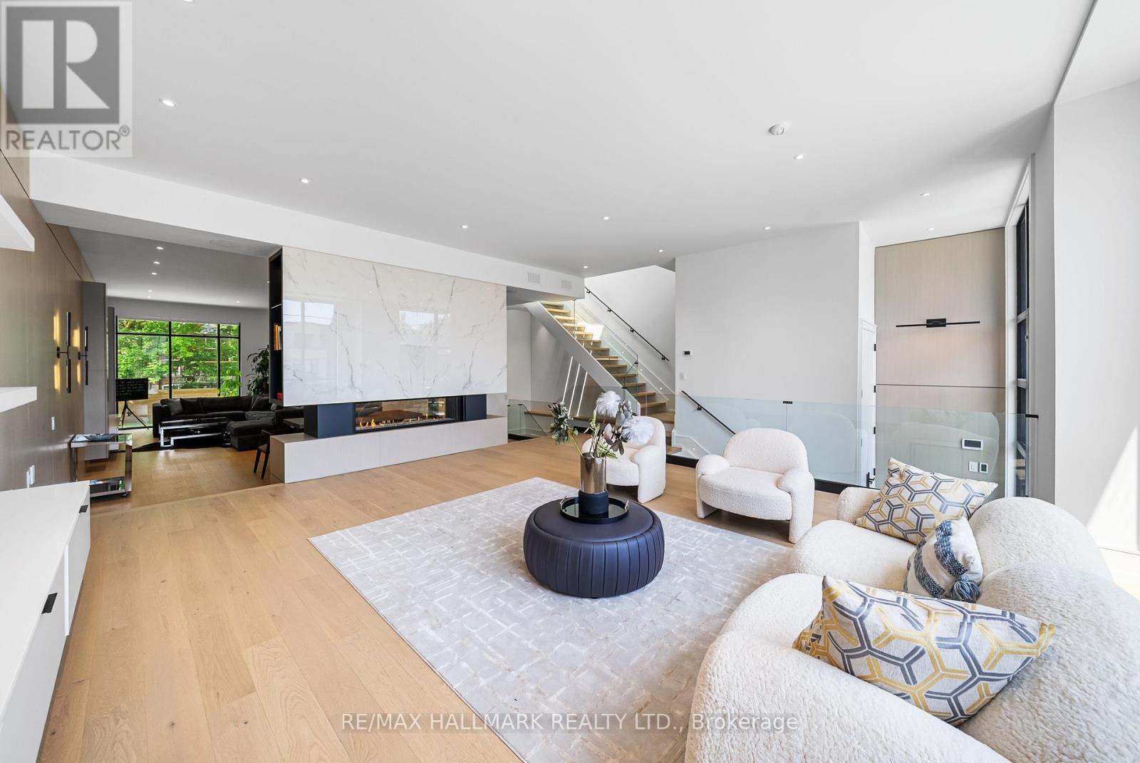 22 DIVADALE DRIVE