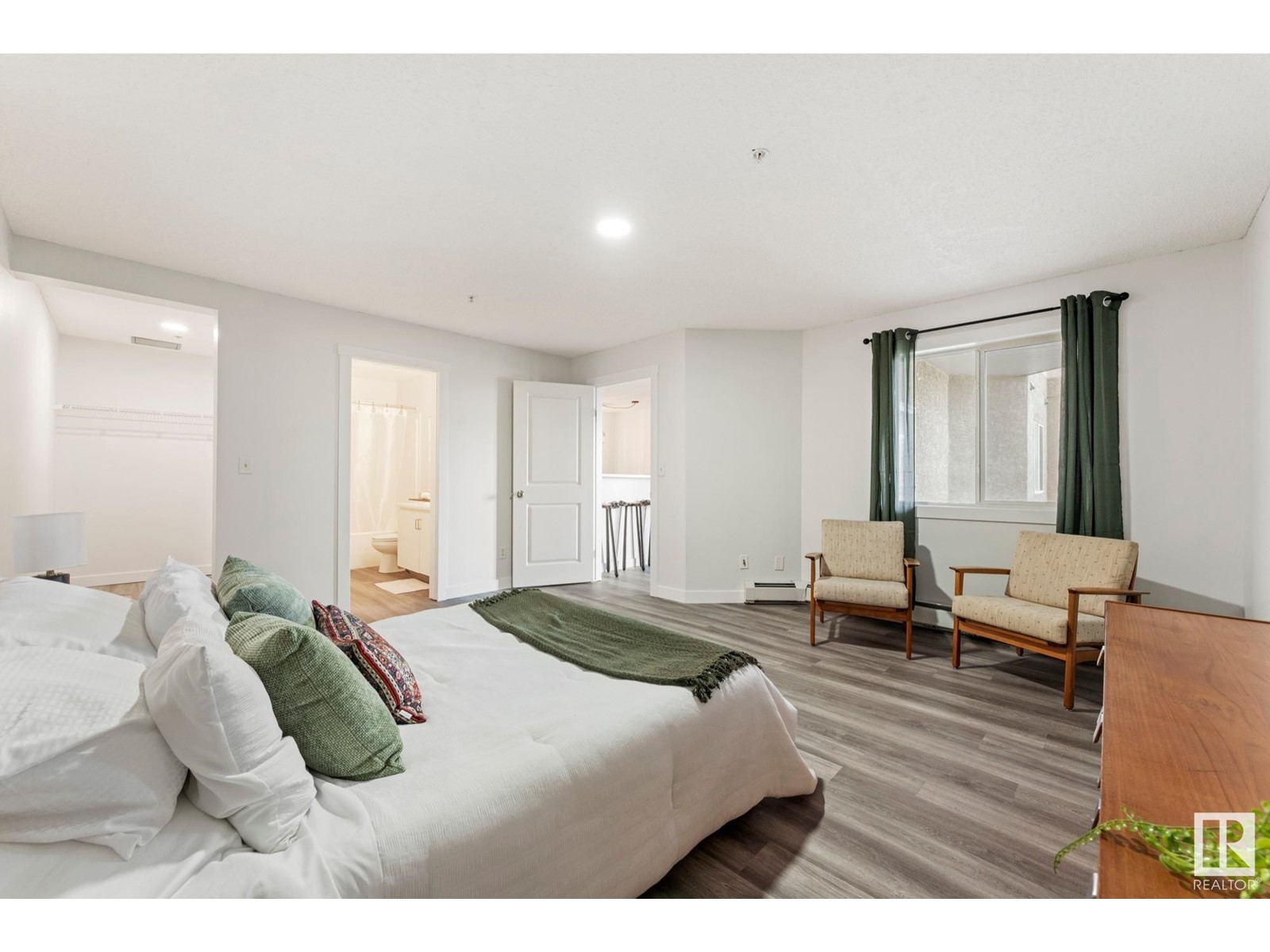 #106 14708 50 ST NW