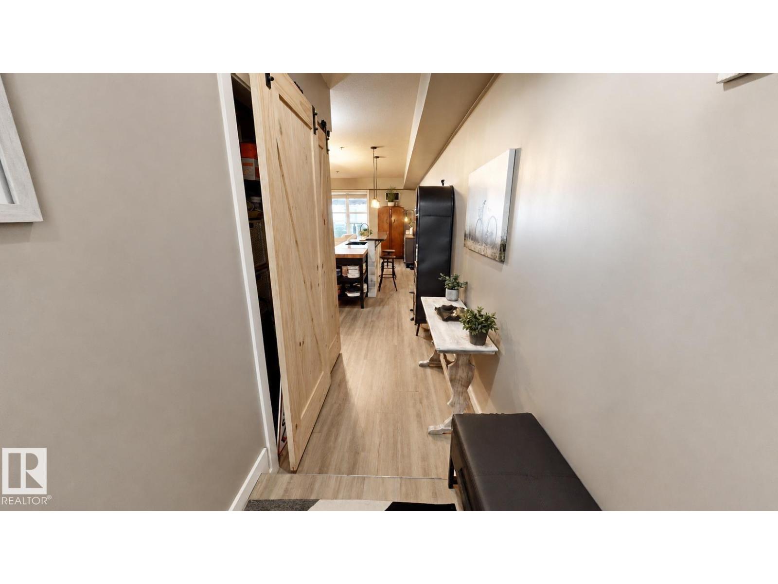 #151 4827 104A ST NW NW