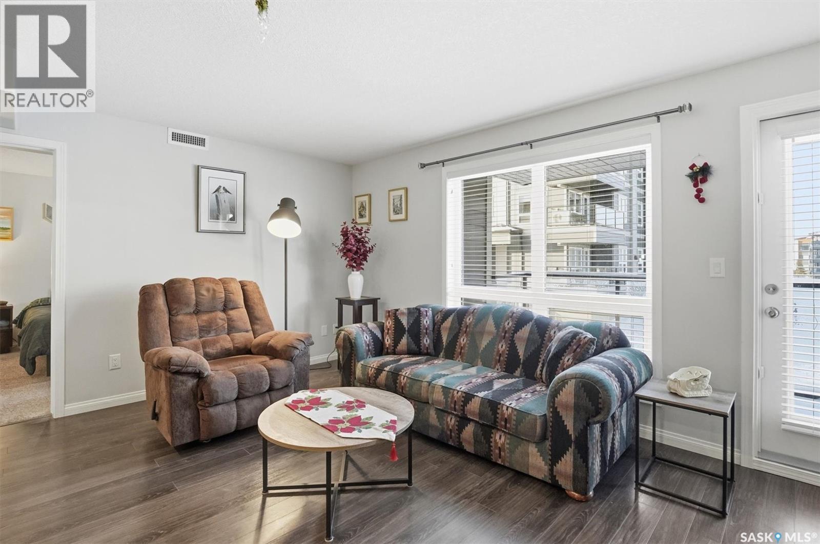 3101 106 Willis CRESCENT