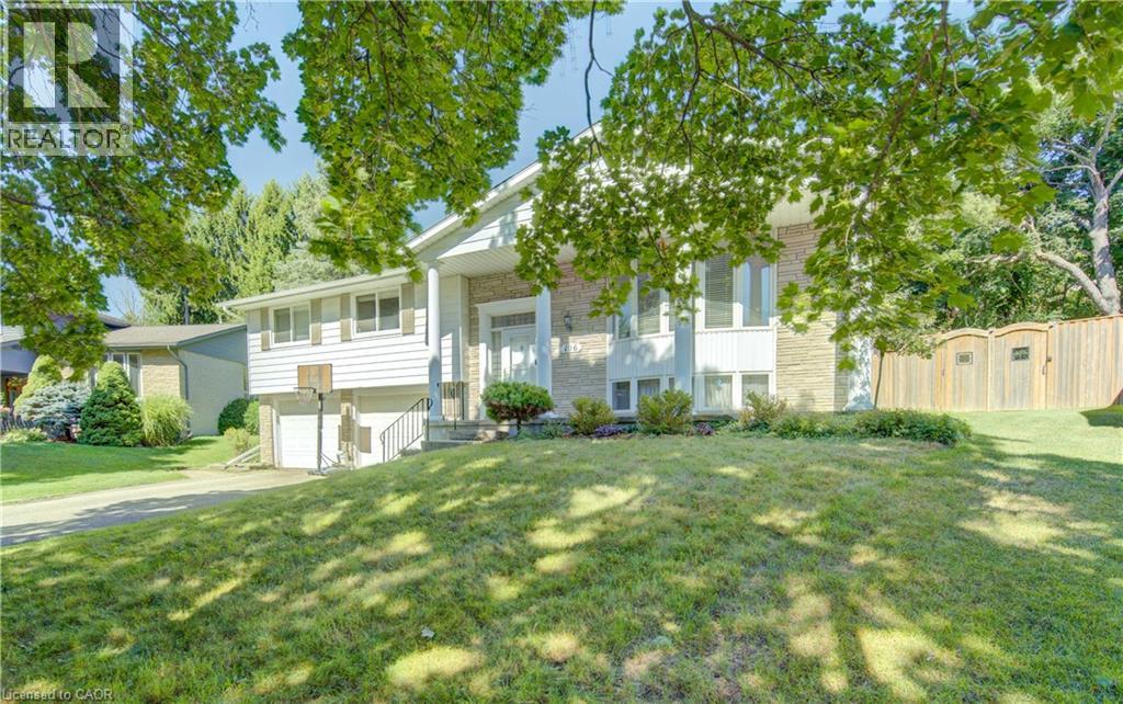 106 AUTUMN HILL Crescent
