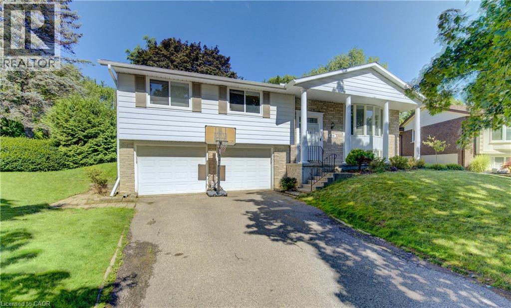 106 AUTUMN HILL Crescent
