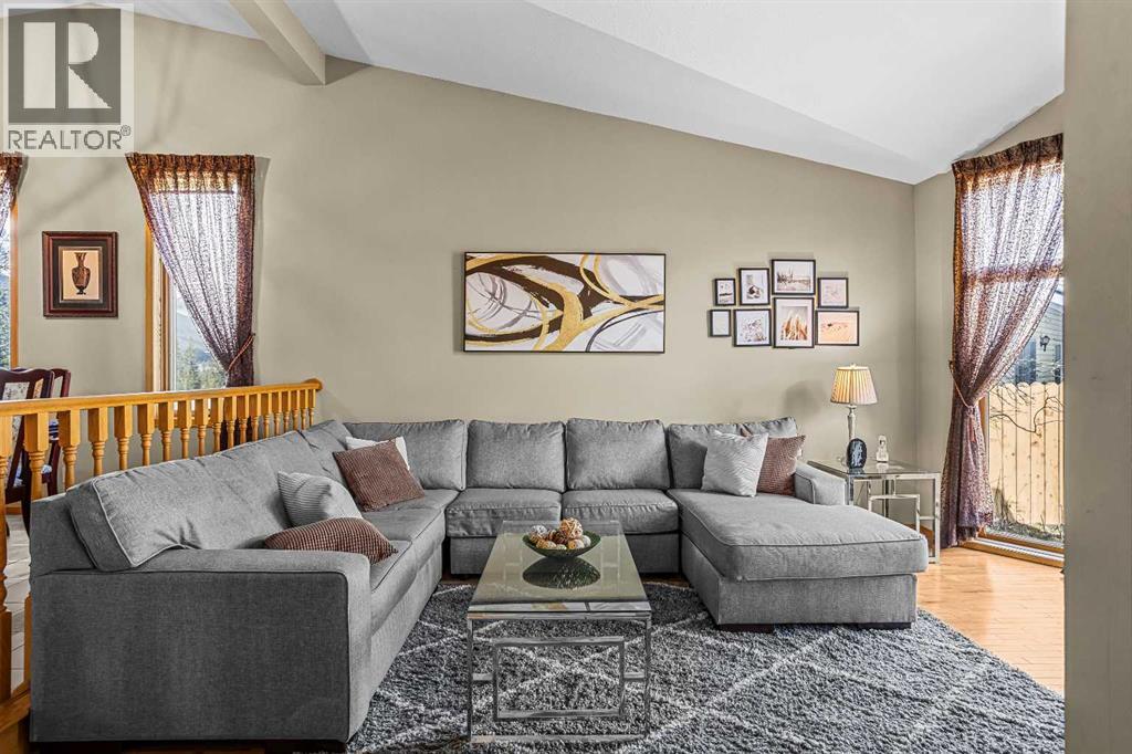 260 Grizzly Crescent