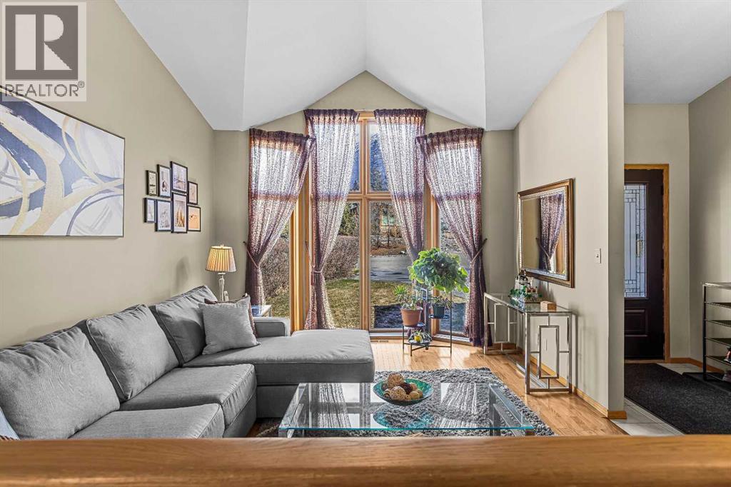 260 Grizzly Crescent