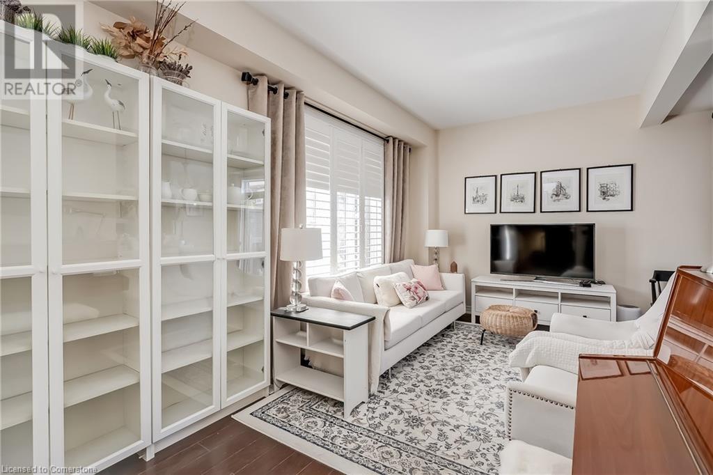 45 SEABREEZE Crescent Unit# 19