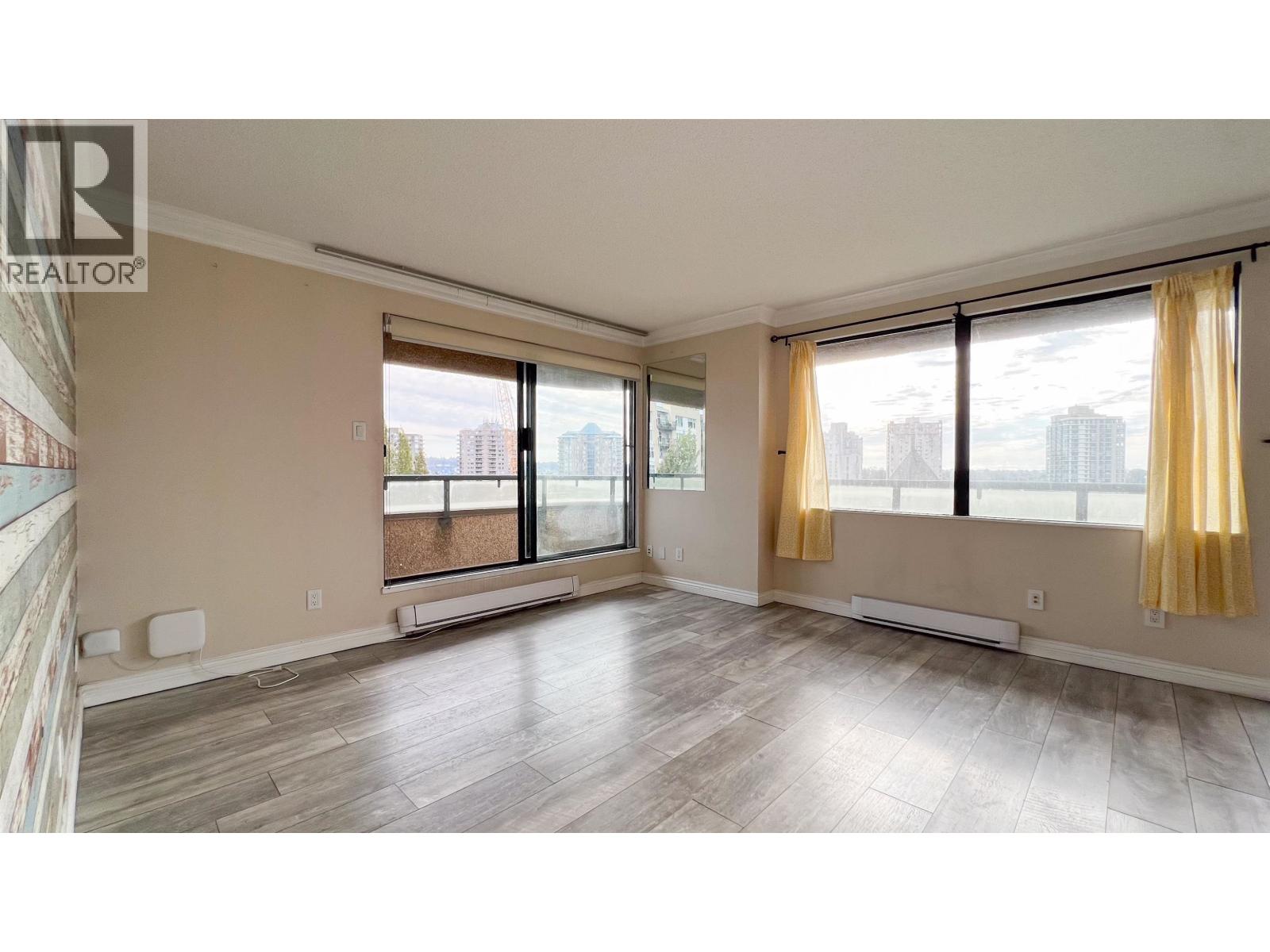 207 1026 QUEENS AVENUE